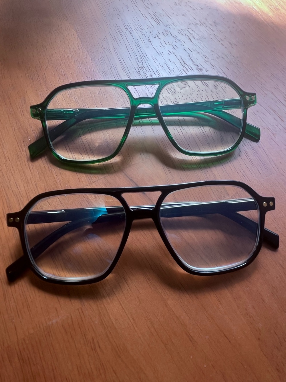 Retro Aviator Style Glasses - Green and Black Frames